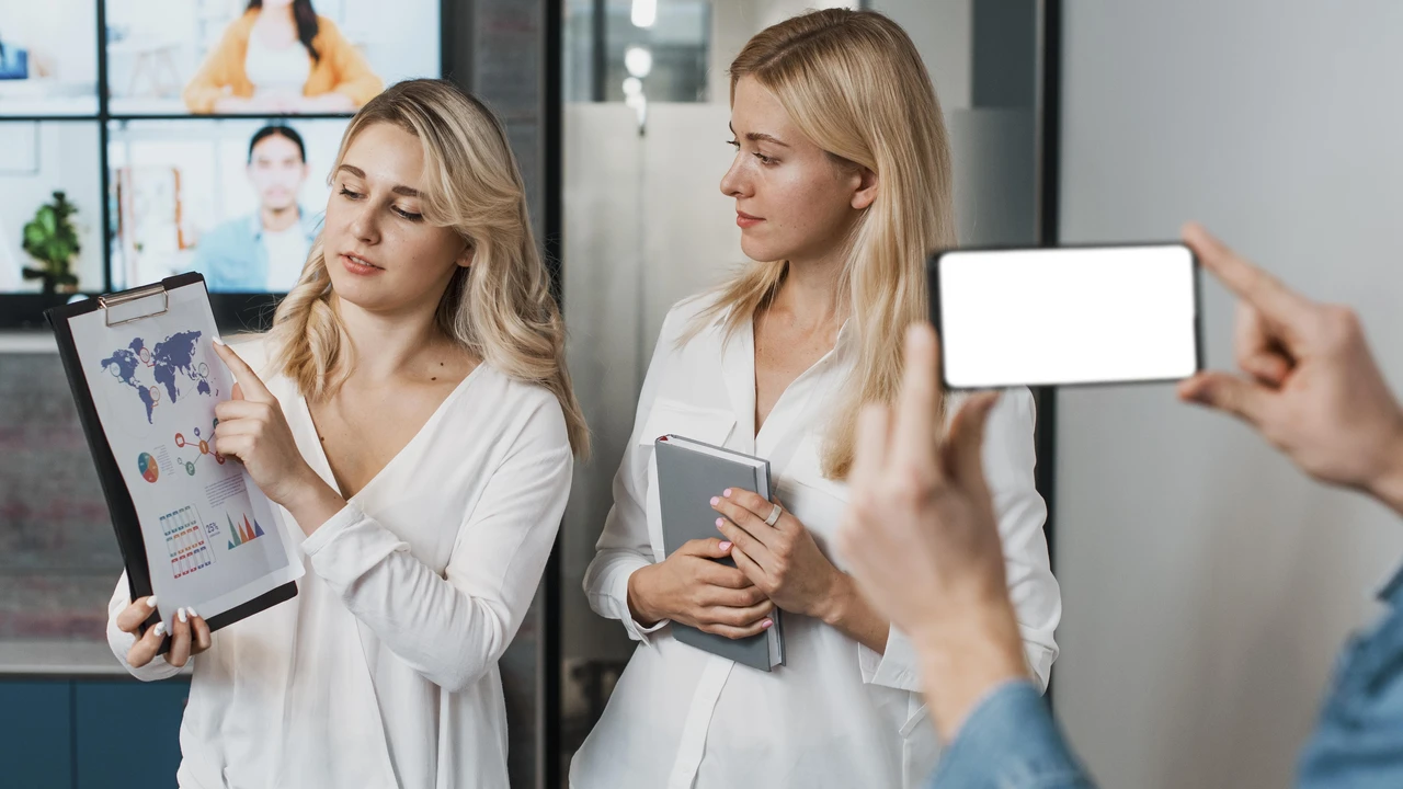 8 Best B2B Webinar Platforms for Demand Generation: Essential Tools Beyond Hosting